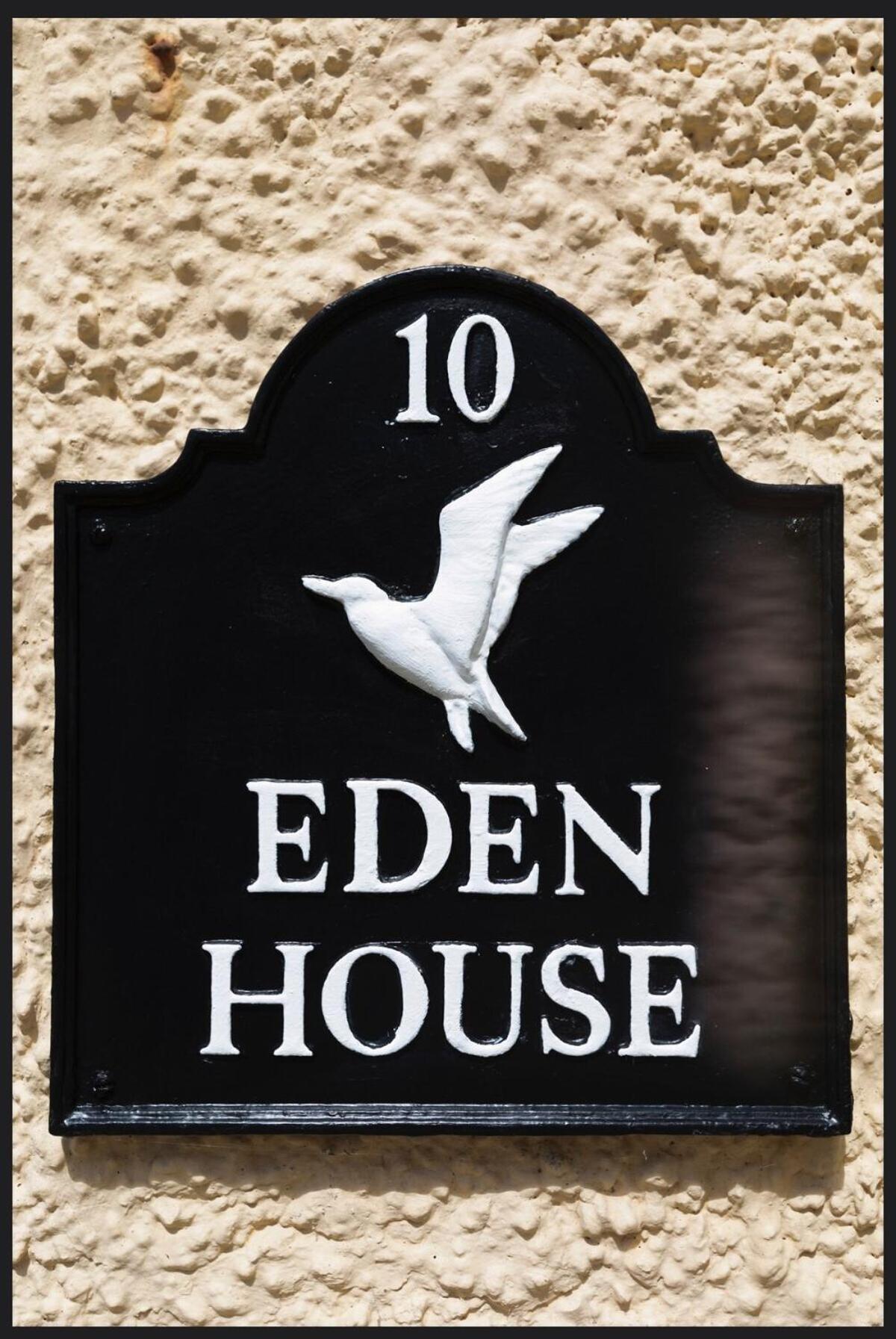 Eden House - Beach Apartments & Suites Saint Helier Exterior photo